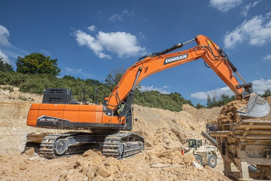Nouvelle pelle Doosan DX420LC-7 Phase V : la plus performante de sa catégorie